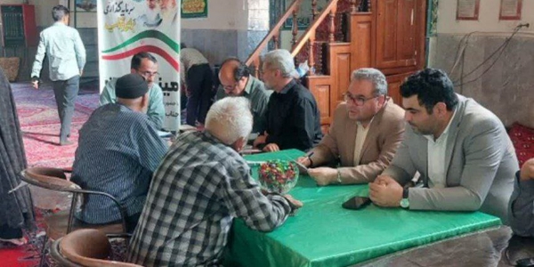 برگزاری میز خدمت در روستای بزیجان با حضور فرماندار شهرستان محلات و مدیرکل کمیته امداد استان مرکزی