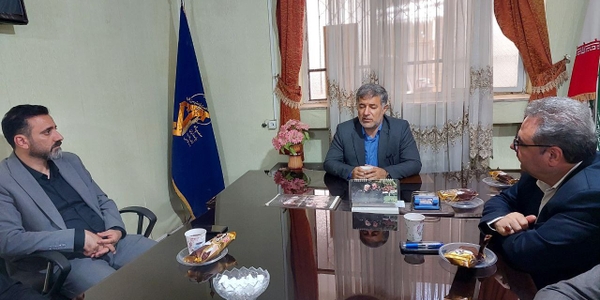 نشست معاون استاندار مرکزی با اعضای یکی از گردان‌های بسیج شهرستان محلات