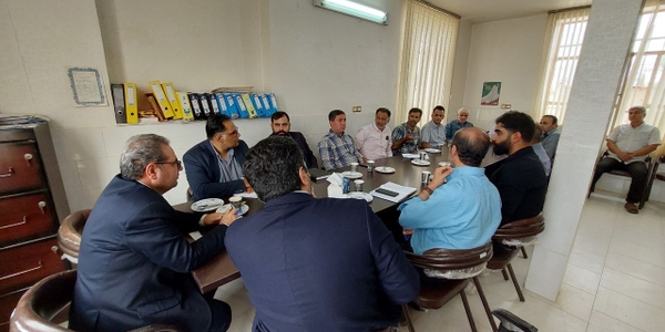 دهگردشی فرماندار شهرستان محلات در روستای ور علیا و بررسی مشکلات اهالی