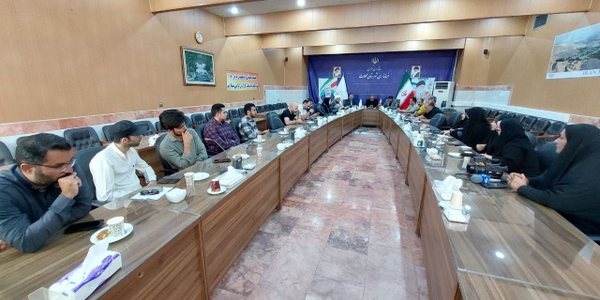 مراسم تجلیل از خبرنگاران و فعالان فضای مجازی در محلات برگزار شد