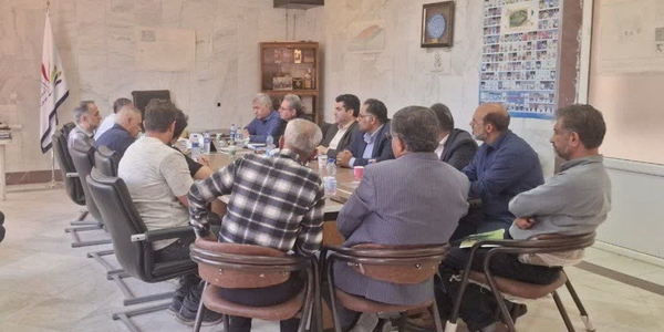 بررسی مشکلات تأمین آب دهکده گل محلات و تمدید قرارداد تخصیص پساب به گلخانه‌ها