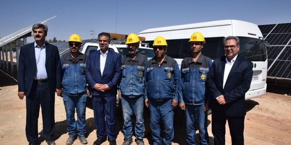 افتتاح دو نیروگاه خورشیدی در محلات با حضور استاندار مرکزی