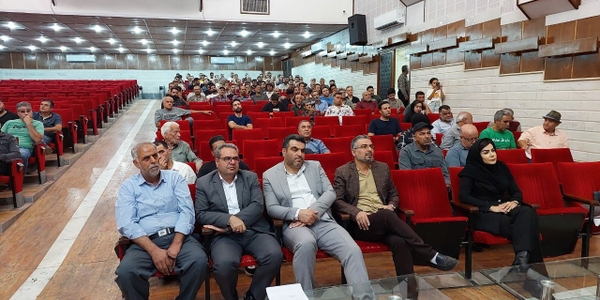 بررسی مشکلات شهرک اصناف محلات در جلسه مشترک با مسئولان و کسبه