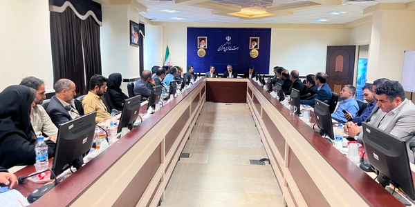 🔻نشست کارشناسان فناوری اطلاعات فرمانداری‌های تابعه و بخشداری‌ها با حضور علی میرزایی، معاون توسعه مدیریت و منابع استاندار در سالن جلسات شهید شبان استانداری مرکزی برگزار شد.