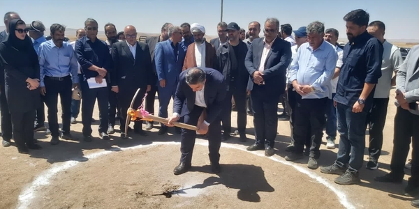 آغاز عملیات اجرایی سه نیروگاه خورشیدی ۳ مگاواتی بخش صنعت در آشتیان