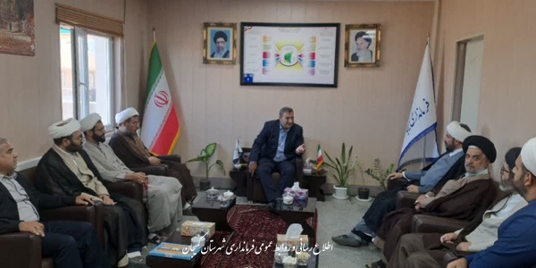 🔻 دیدار امام‌جمعه میلاجرد و جمعی از روحانیون با فرماندار شهرستان کمیجان به مناسبت هفته دولت