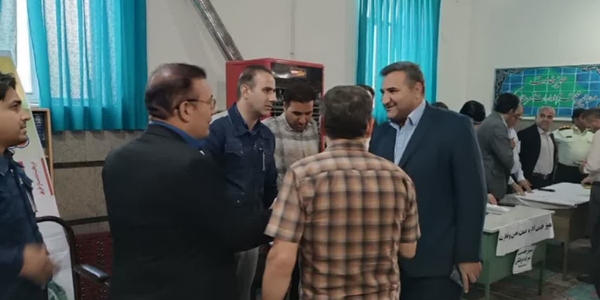 🔻برپایی میز خدمت مسئولان شهرستان کمیجان همزمان با هفته دولت