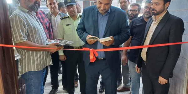 🔻 افتتاح نمایشگاه مبلمان، لوستر و سوغات در کمیجان با حضور فرماندار  شهرستان