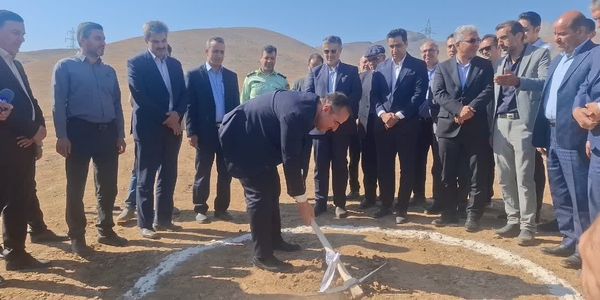 💠 آیین کلنگ‌زنی نیروگاه خورشیدی "خضرا" با حضور استاندار مرکزی .و فرماندار شهرستان اراک