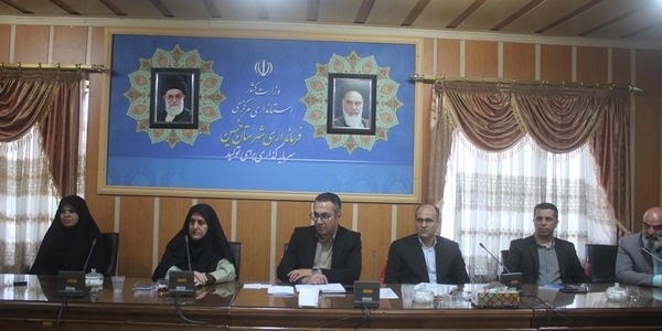 نشست بررسی فرصت های سرمایه گذاری در حوزه کشاورزی در شهرستان خمین برگزار شد