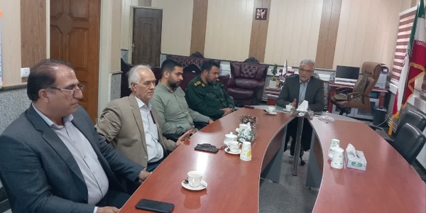 دیدار شهردار و اعضای شورای اسلامی مامونیه با فرماندار