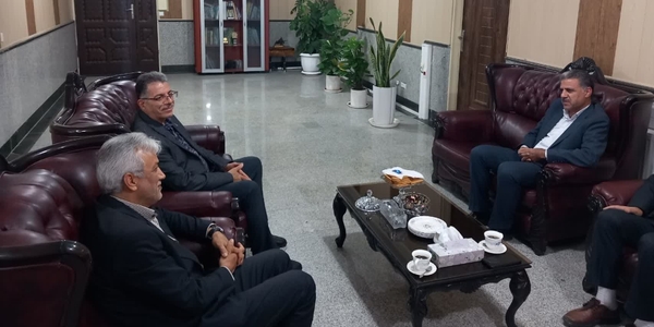 فرماندار زرندیه با سرپرستی شعب بانک ملی ساوه و زرندیه دیدار کرد