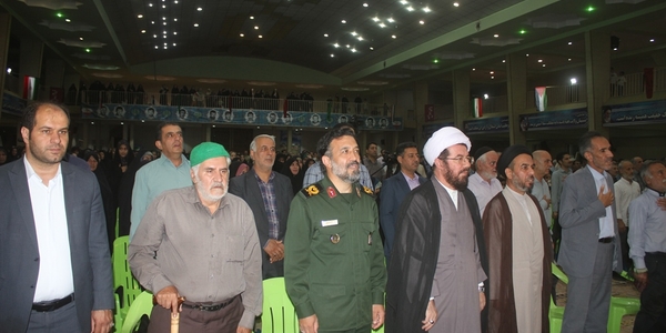 آئین افتتاحیه کنگره 6200 شهید استان مرکزی و نقش حضرت امام ( ره ) در دفاع مقدس در شهرستان خمین برگزار شد