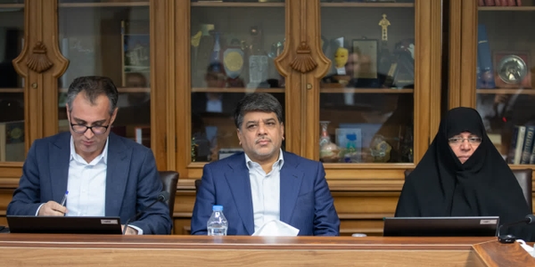 جلسه ستاد باز آفرینی شهری استان مرکزی به ریاست دکتر مهدی زندیه‌وکیلی و با حضور معاون وزیر راه و شهرسازی و مدیرعامل شرکت بازآفرینی شهری ایران ومفتح زاده مدیر کل امور زنان وخانواده استانداری و جمعی از مدیران ذی‌ربط در سالن جلسات امیرکبیر استانداری برگزار شد.