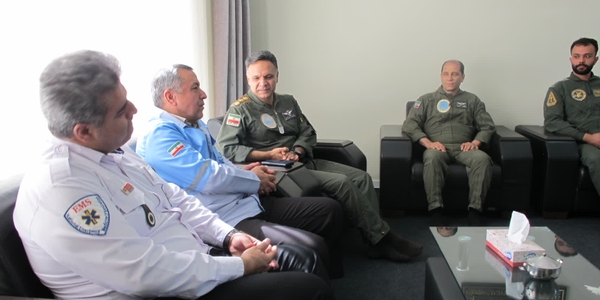 بازدید از پایگاه اورژانس هوایی اراک

سرپرست اداره‌کل مدیریت بحران استان مرکزی به همراه رئیس اورژانس پیش‌بیمارستانی استان از پایگاه اورژانس هوایی اراک بازدید کردند
در این بازدید ضمن بررسی تجهیزات و ظرفیت‌های پایگاه، بر ارتقاء توان عملیاتی و تقویت آمادگی تیم‌های اورژانس هوایی برای خدمت‌رسانی سریع و مؤثر به هم‌استانی‌ها تأکید گردید.

یکشنبه 30 شهریور1404