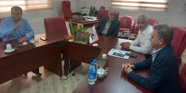 بررسی مشکلات کشاورزان و تولیدکنندگان در زرندیه