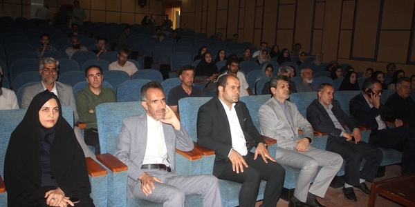 اجلاسیه اصحاب فرهنگ ، هنر ، رسانه و فعالان قرآنی خمین برگزار شد