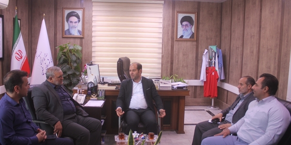 نشست مدیر کل بنیاد مسکن انقلاب اسلامی استان با فرماندار خمین برگزار شد