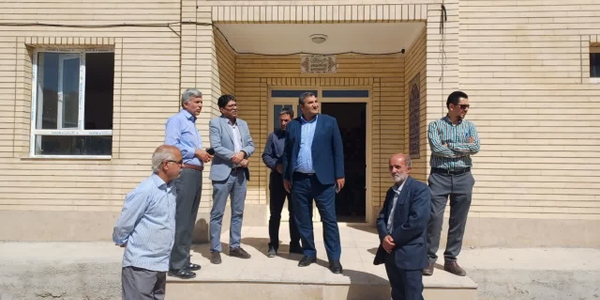 🔻 بازدید فرماندار شهرستان کمیجان از آموزشگاه امام جعفر صادق(ع) روستای وفس