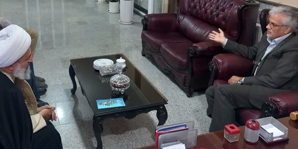 نشست امام جمعه بخش زاویه با فرماندار زرندیه