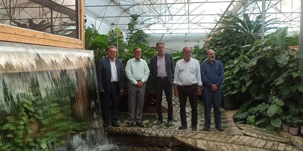 بررسی میدانی تعدادی از گلخانه‌های محلات