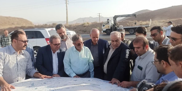 بررسی میدانی معاون وزیر راه و شهرسازی از جاده زیراب محلات