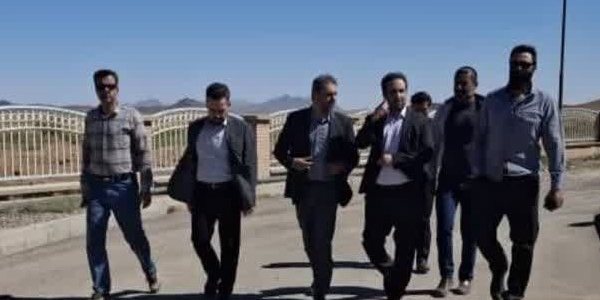 بازدید مسئولان زرندیه از تصفیه‌خانه شهرک صنعتی مأمونیه