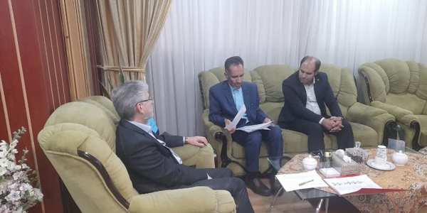 نشست فرماندار و نماینده مردم خمین در مجلس با وزیر علوم ، تحقیقات و فناوری برگزار شد