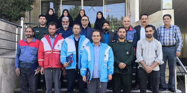 🔘 تجلیل از آتش‌نشانان به مناسبت روز ملی آتش‌نشانی و ایمنی در شهرستان خنداب