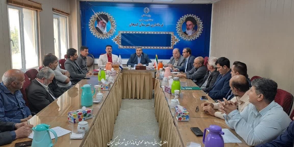 🔻 برگزاری جلسه توسعه پنل‌های خورشیدی در حوزه کشاورزی به ریاست فرماندار شهرستان کمیجان