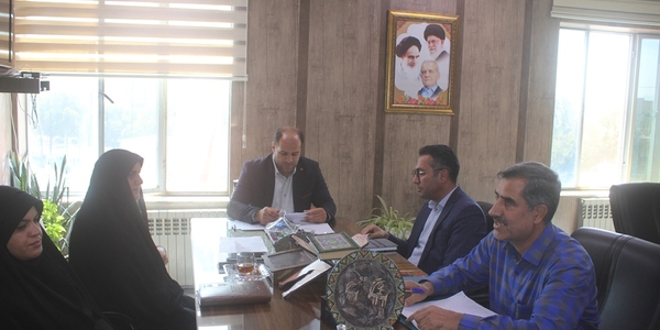 نشست هماهنگی توزیع اعتبارات روستاهای فاقد دهیاری شهرستان خمین برگزار شد