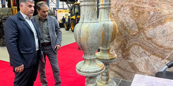 💠 بازدید مدیرکل دفتر امور شهری و شوراهای استانداری مرکزی از نمایشگاه بین‌المللی سنگ محلات