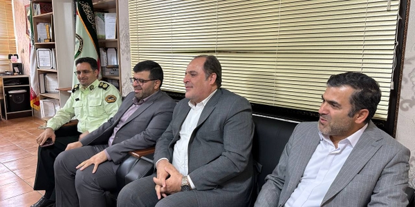 دیدار فرماندار و اعضای شورای تأمین با فرمانده انتظامی شهرستان به مناسبت هفته نیروی انتظامی