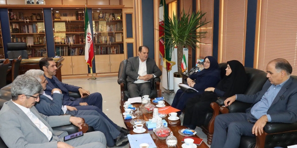 دیدار مدیرکل سازمان انتقال خون استان مرکزی با فرماندار ساوه