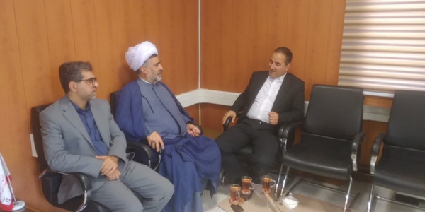 💠 دیدار تعدادی از فعالان قرآنی شهرستان اراک با فرماندار