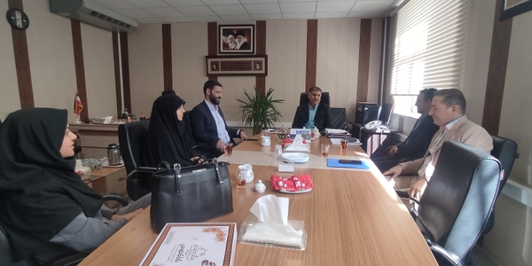 🔹 دیدار شهردار و اعضای شورای اسلامی شهر پرندک با مدیرکل دفتر امور شهری و شوراهای استانداری مرکزی