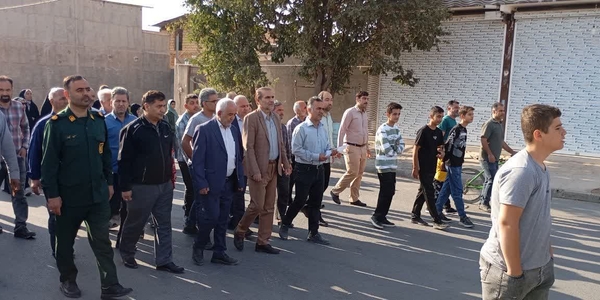پیاده‌روی خانوادگی با حضور پرشور مردم در روستای حکیم‌آباد برگزار شد