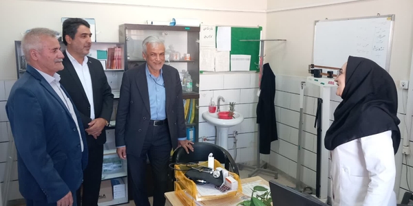 فرماندار شهرستان زرندیه از مرکز جامع سلامت شهر خشکرود بازدید کرد
