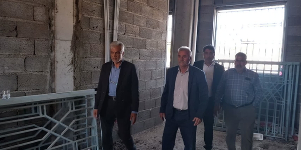 فرماندار شهرستان زرندیه از روند ساخت مرکز جامع سلامت شهری خشکرود بازدید کرد