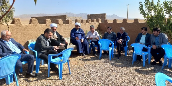 بررسی مشکلات زیرساختی روستای قشلاق سردار در دهگردشی نماینده مجلس و مسئولان شهرستان زرندیه