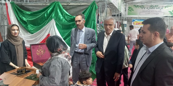 محمد بیات، رئیس مجمع نمایندگان استان مرکزی در مراسم اختتامیه جشنواره پسته زرندیه حضور یافت