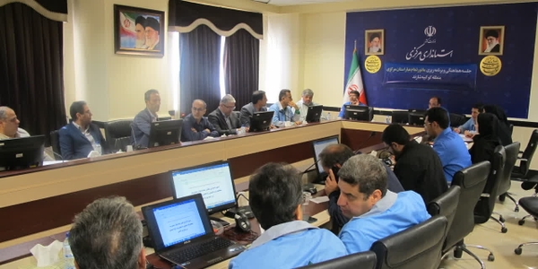 برگزاری جلسه تمرین دورمیزی مانور اقتدار آفتاب

جلسه تمرینی دورمیزی مانور اقتدار آفتاب امروز با حضور فرمانده عملیات و نمایندگان دستگاه‌های شرکت‌کننده در اداره‌کل مدیریت بحران استان برگزار شد.
در این جلسه، هماهنگی‌های لازم برای اجرای موفق مانور و مرور شرح وظایف دستگاه‌ها طبق سناریو انجام گرفت و نکات مهم عملیاتی مورد بررسی قرار گرفت.
شنبه 3 آبان 1404