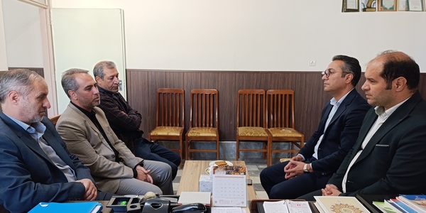 فرماندار از اداره ورزش و جوانان شهرستان خمین بازدید کرد