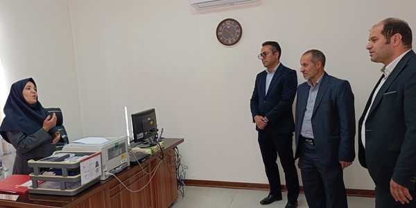 فرماندار از اداره بیمه سلامت خمین بازدید کرد