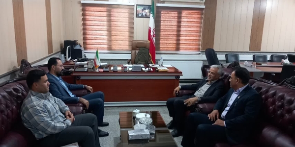 نشست مدیرکل پدافند غیرعامل استان مرکزی با فرماندار زرندیه برگزار شد.