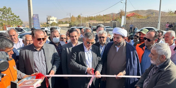 بهره‌برداری از پروژه‌های راه‌سازی در ساوه با حضور استاندار مرکزی