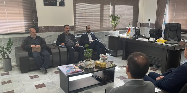 نشست مدیرکل پدافند غیرعامل استان مرکزی با مدیرکل استاندارد به مناسبت نکوداشت هفته پدافند غیرعامل برگزار شد.