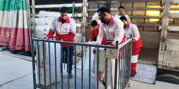 افزایش آمادگی هلال احمر زرندیه با ۴۰۰ چادر امدادی استاندارد