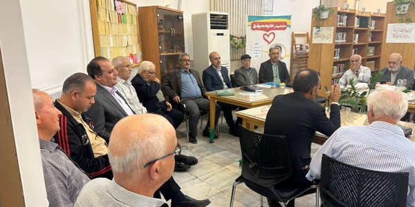 تجلیل فرماندار ساوه از شاعران در کتابخانه ولی‌عصر(عج)