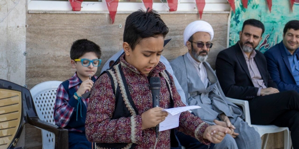آیین نمادین «جشن عاطفه‌ها» در شهرستان محلات برگزار شد.